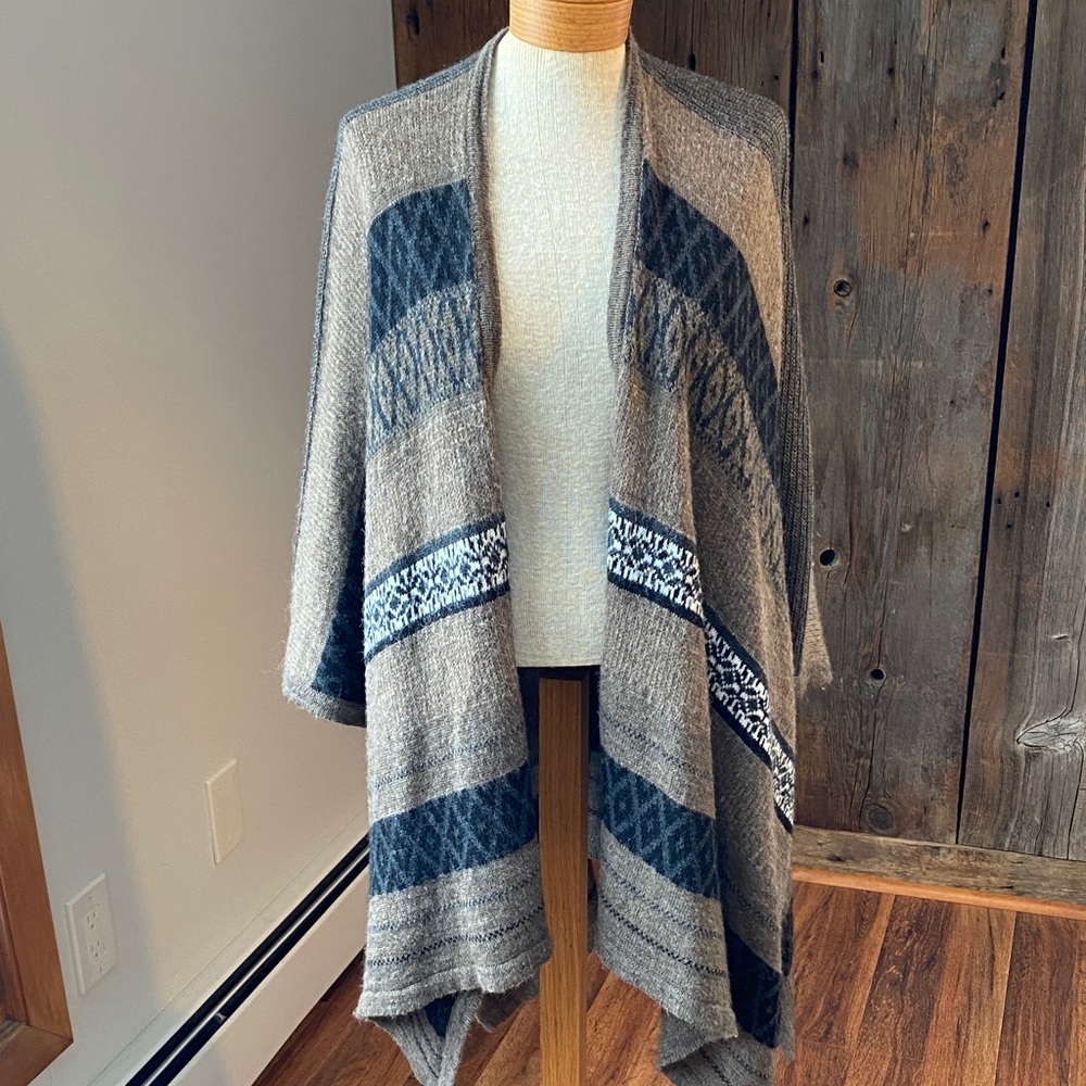 Wool mohair blend made in Italy open front poncho, shawl, kimono brown black EUC